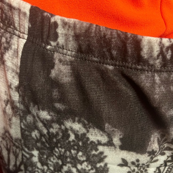 NWT Beautifully Flowing Brown Printed Skirt Longer in the Back!! - Picture 10 of 13